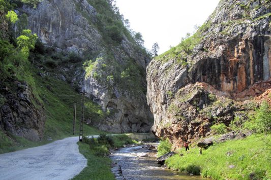 rezervatia-naturala-cheile-taia